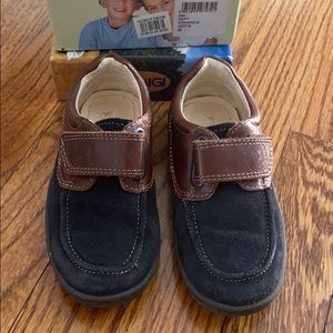 Primigi blue suede loafers Velcro size 8/25